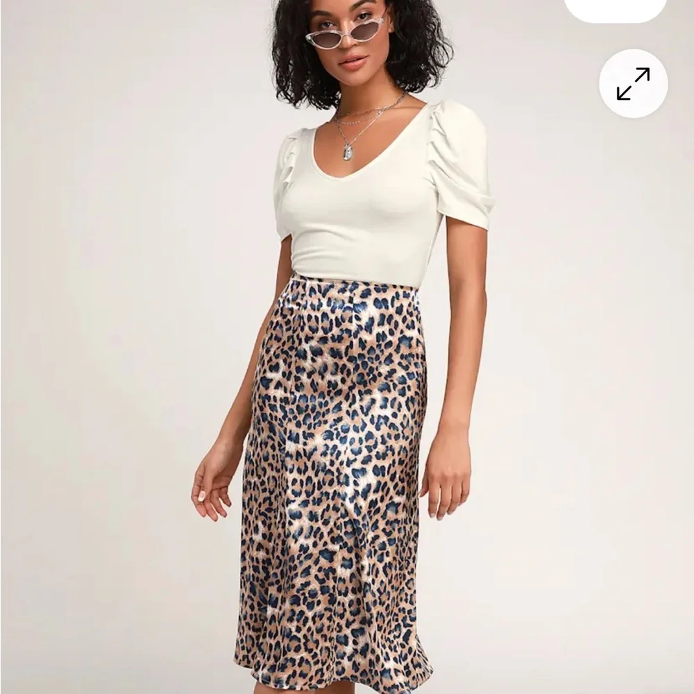 TWO Lulus Esme White Puff Sleeve Tops - Picture 6 of 7